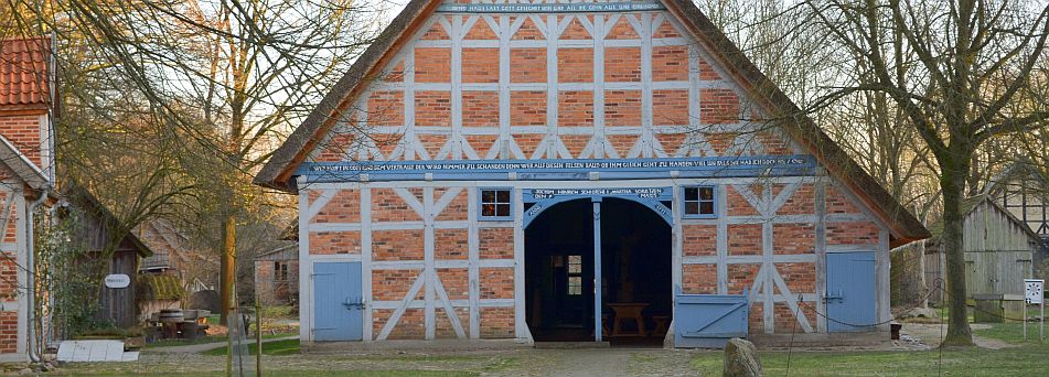 Motiv: Kur- und Kneipp-Hotel-Pension Zum Goldenen Hirsch in Bad Bevensen.