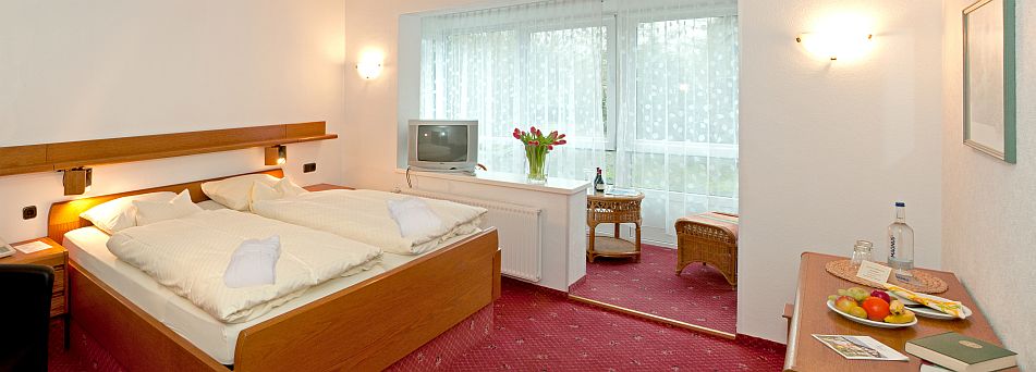 Motiv: Kur- und Kneipp-Hotel-Pension Zum Goldenen Hirsch in Bad Bevensen.